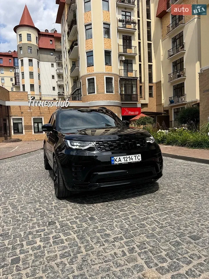 Land Rover Discovery 2023 photo 3