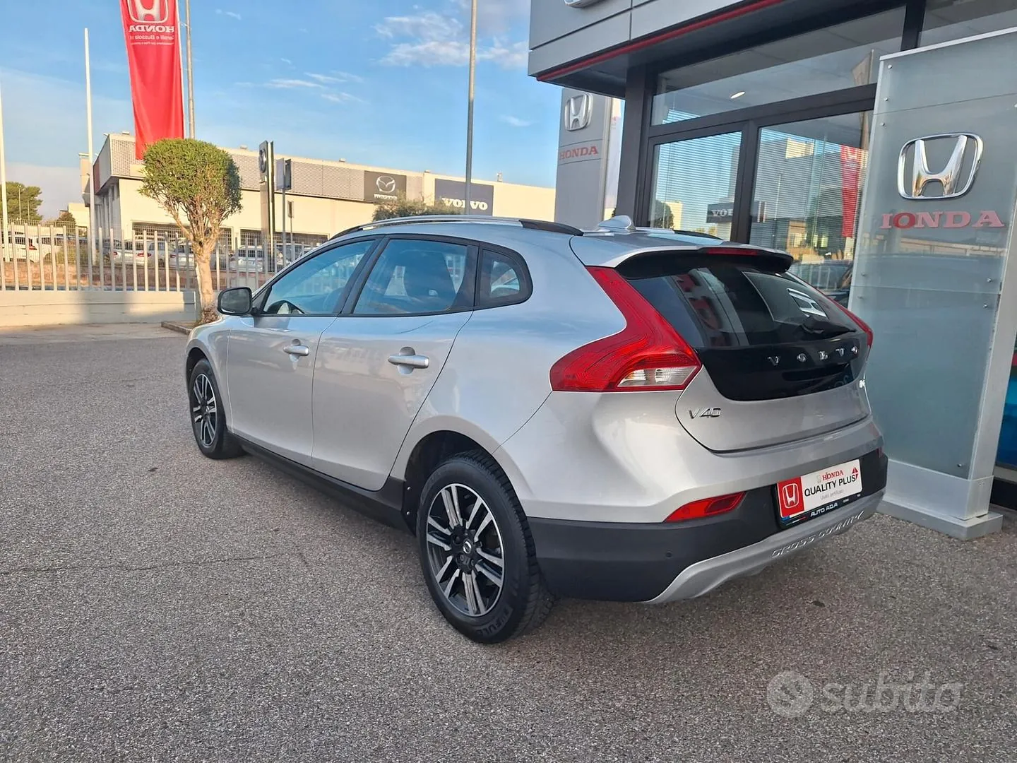 Volvo V40 2017 photo 3