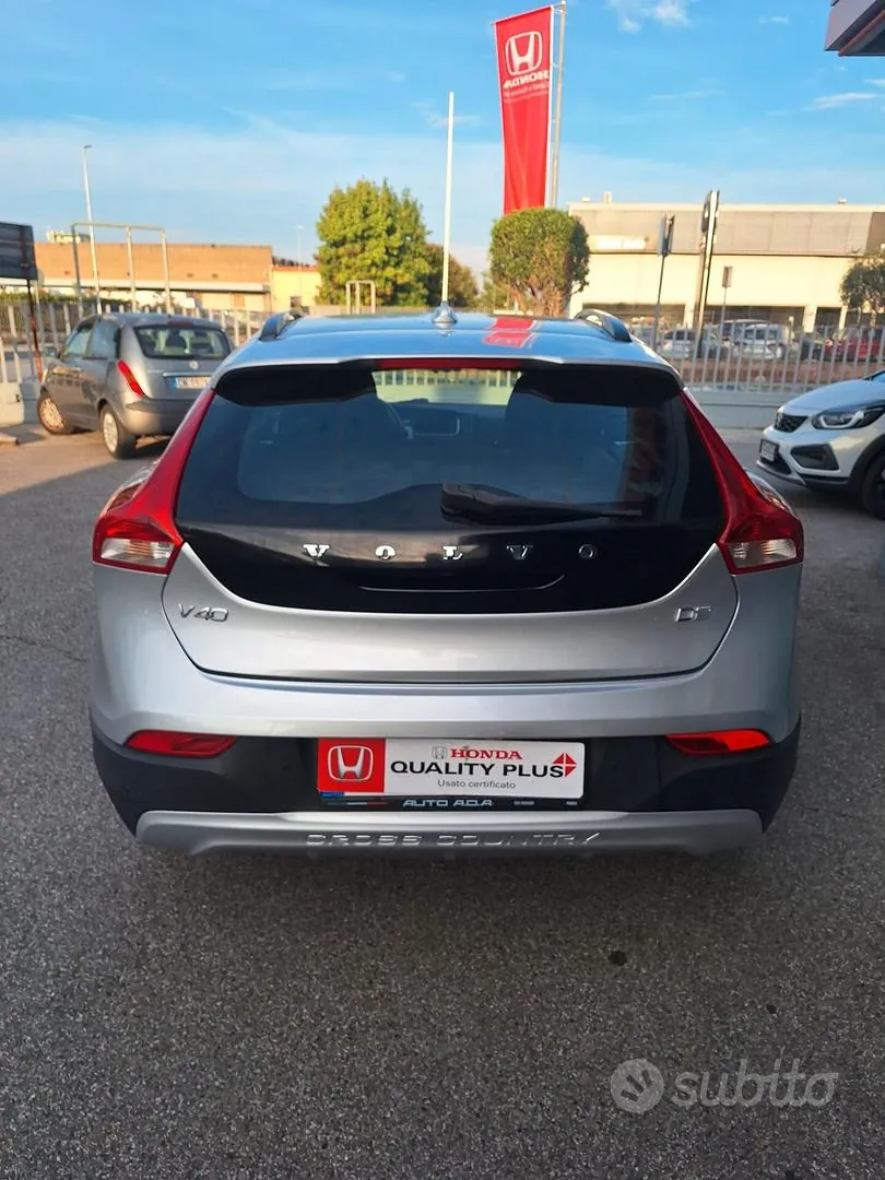 Volvo V40 2017 photo 4