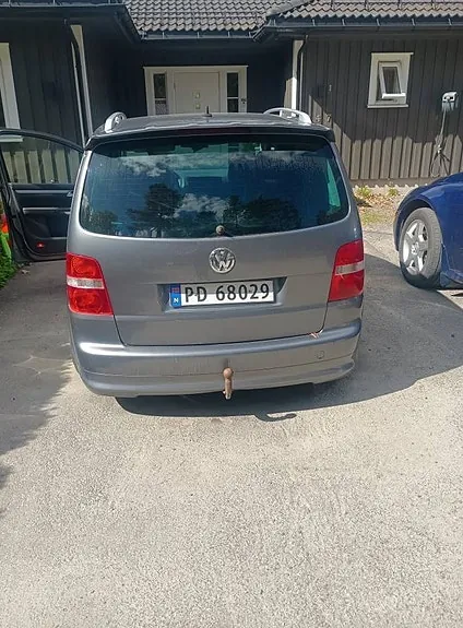 Volkswagen Touran 2006 photo 3