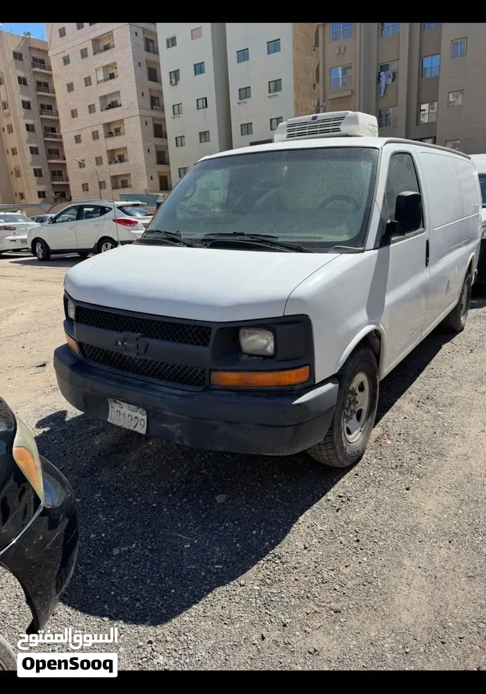 Chevrolet Van 2009 photo 3
