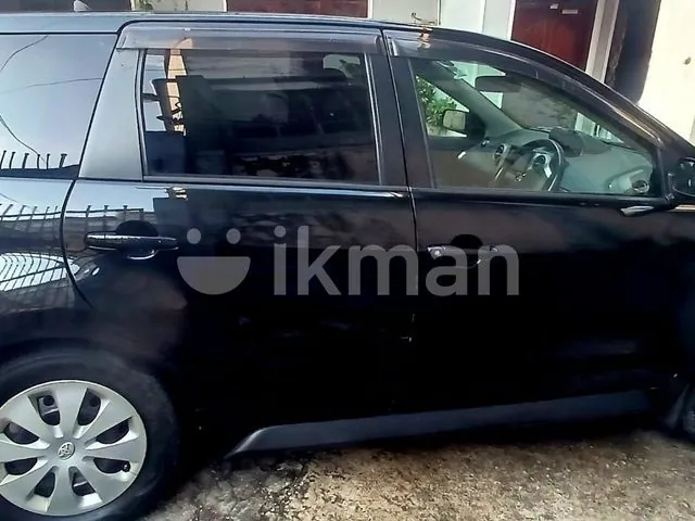 Toyota Ist 2003 photo 2