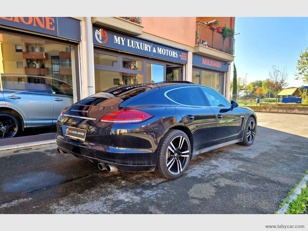 Porsche Panamera 2010 photo 4