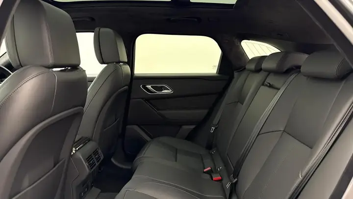 Land Rover Range Rover Velar 2025 photo 4