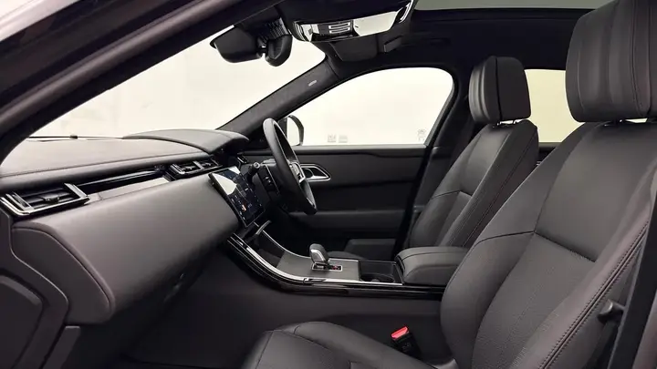 Land Rover Range Rover Velar 2025 photo 3