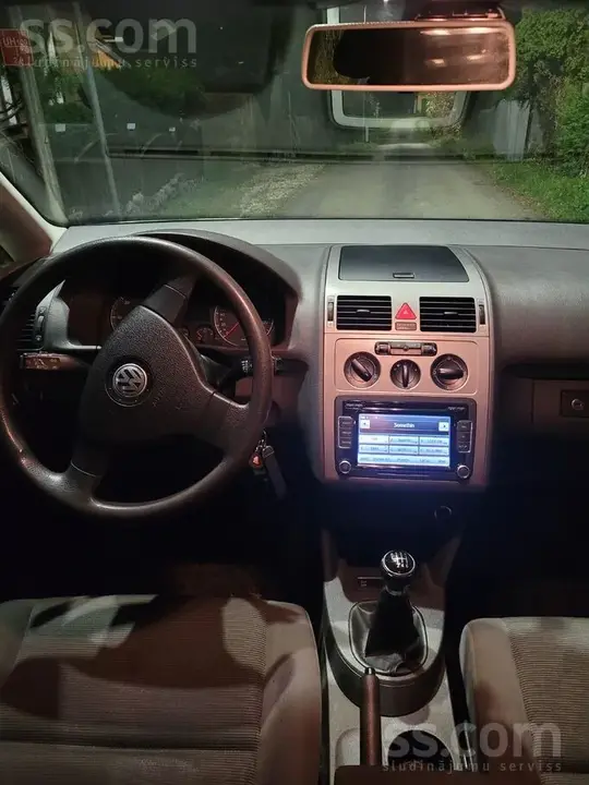 Volkswagen Touran 2008 photo 5