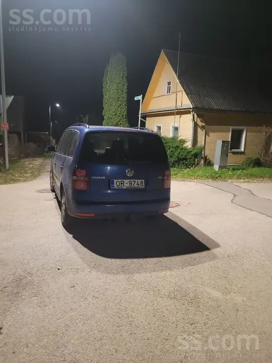 Volkswagen Touran 2008 photo 4