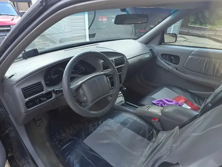 Buick Regal 1996 photo 2