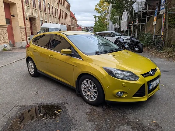 Ford Focus 2012 photo 3