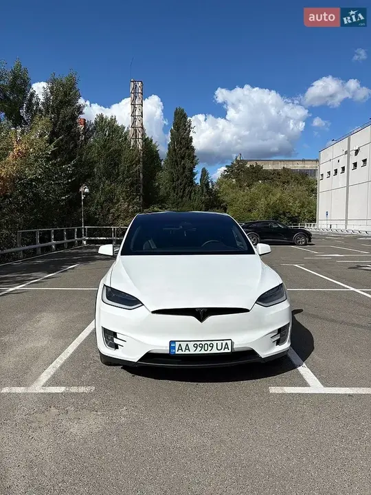 Tesla Model X 2019 photo 5