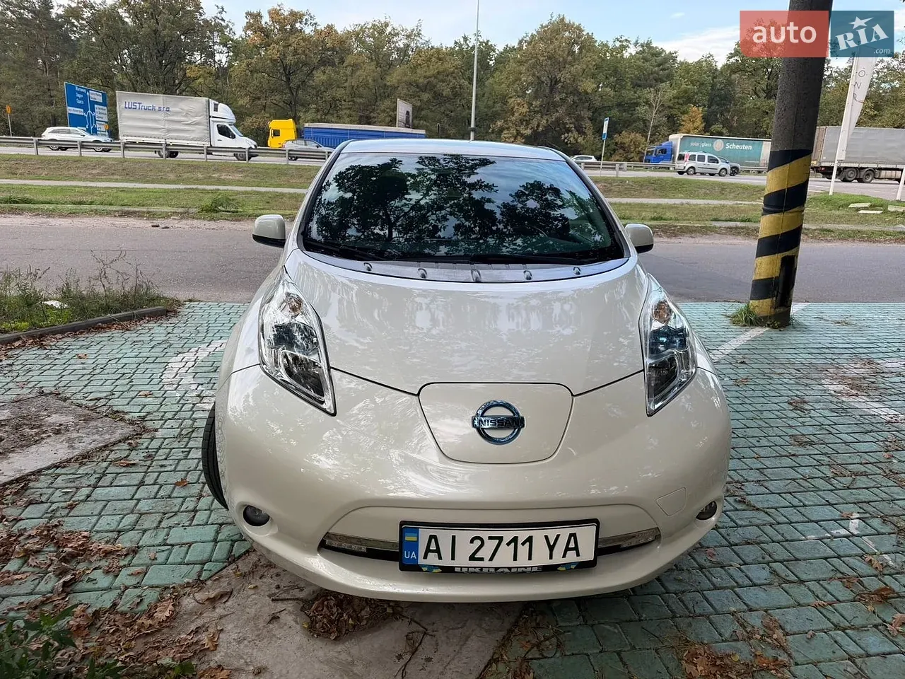 Nissan Leaf 2014 photo 2