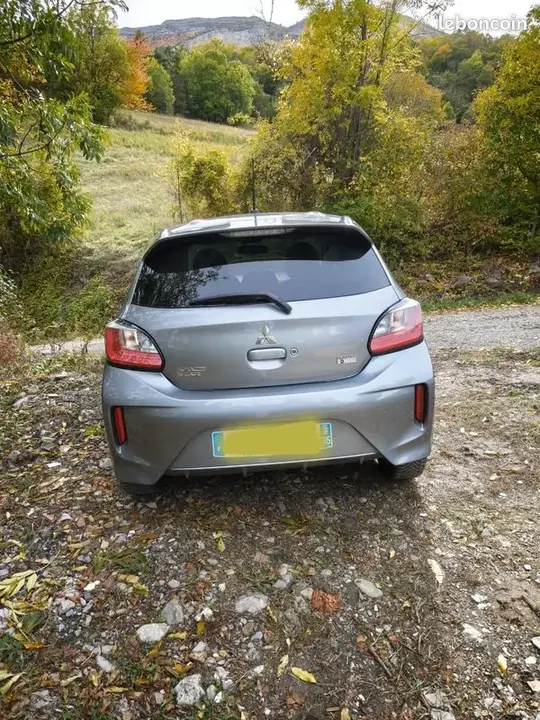 Mitsubishi Space Star 2021 photo 2