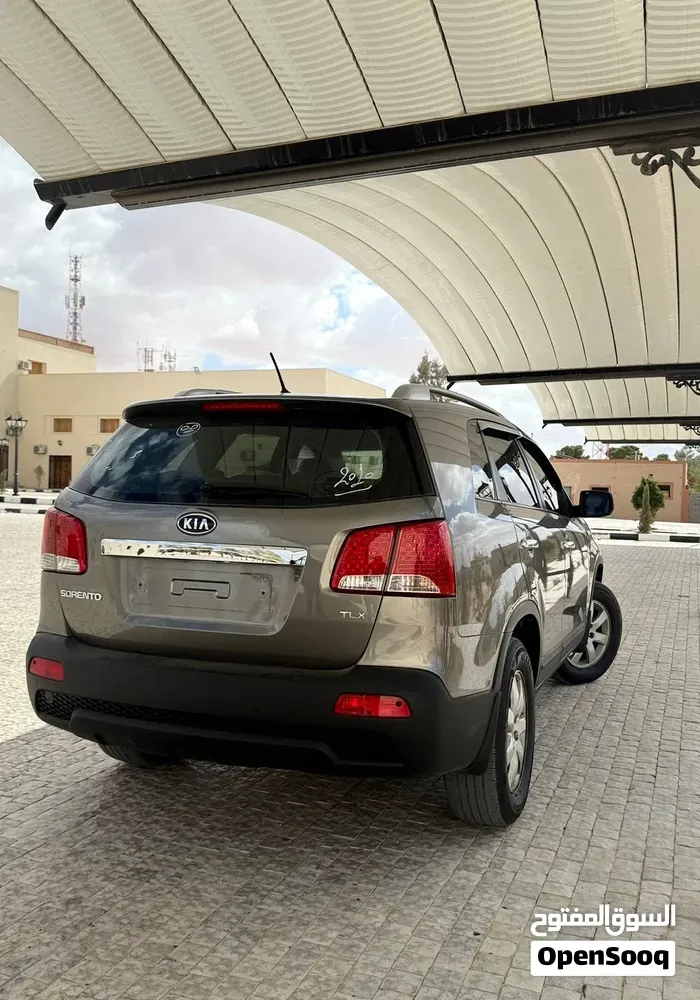 Kia Sorento 2010 photo 4