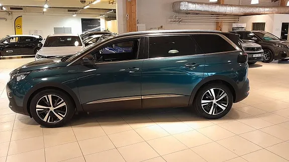 Peugeot 5008 2020 photo 2