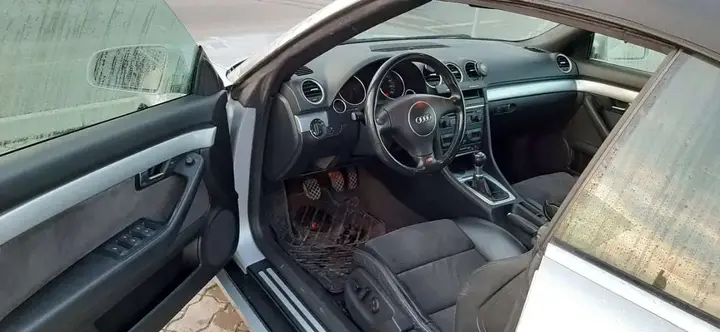 Audi A4 2004 photo 3