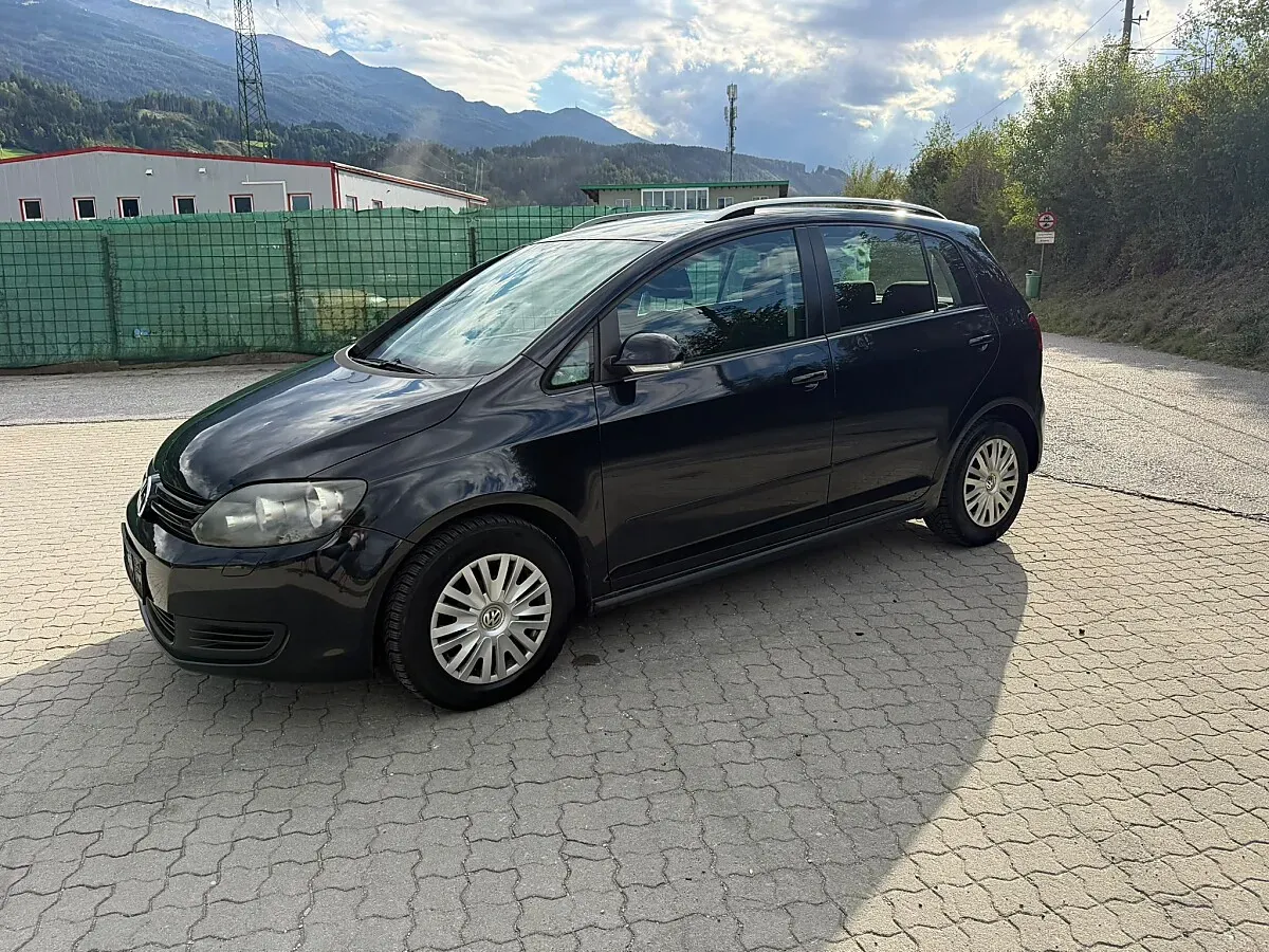 Volkswagen Golf 2010 photo 2