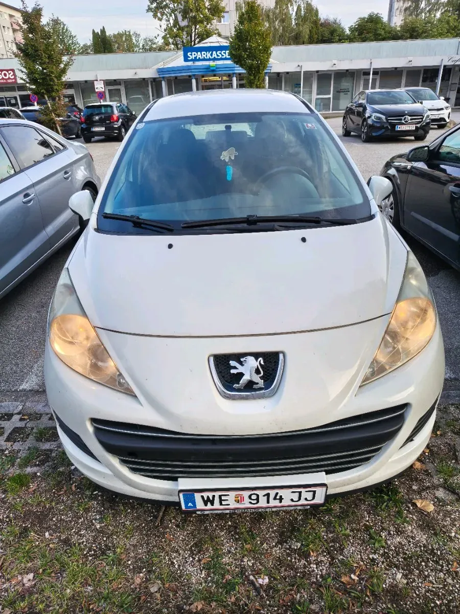 Peugeot 206 2010 photo 2