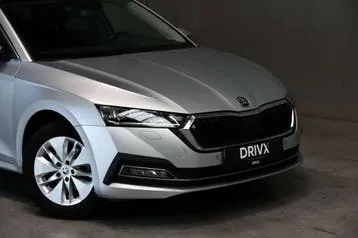 Skoda Octavia 2021 photo 2
