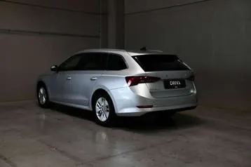 Skoda Octavia 2021 photo 3