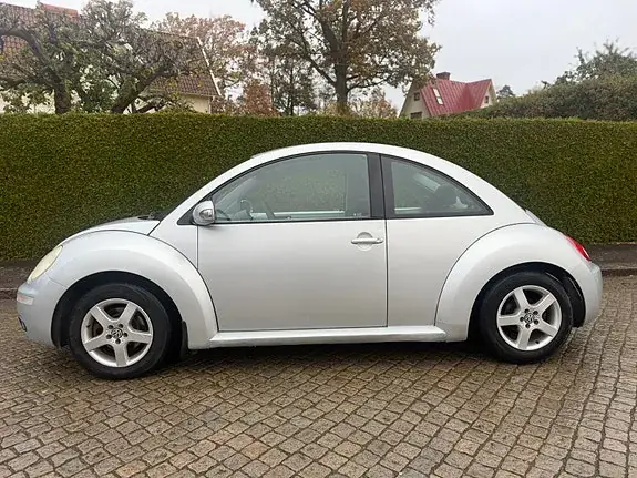 Volkswagen New Beetle 2006 photo 2