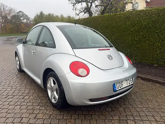 Volkswagen New Beetle 2006 photo 3