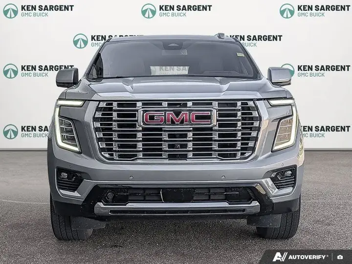 GMC Yukon 2025 photo 2