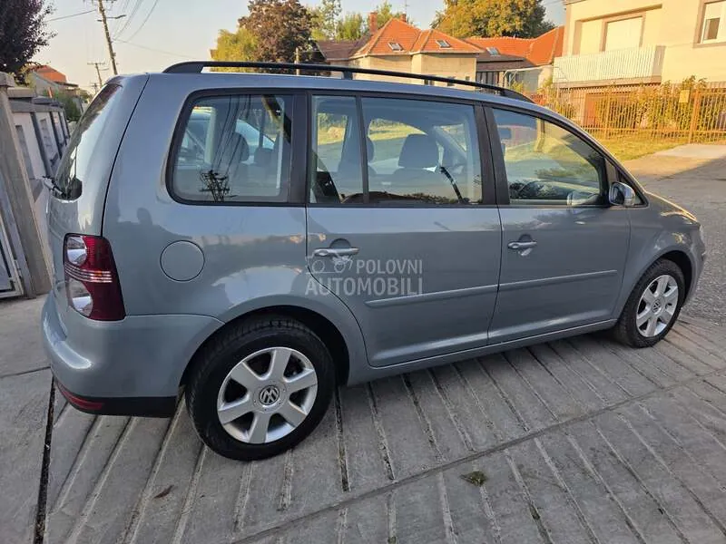Volkswagen Touran 2007 photo 5