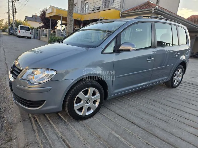 Volkswagen Touran 2007 photo 2