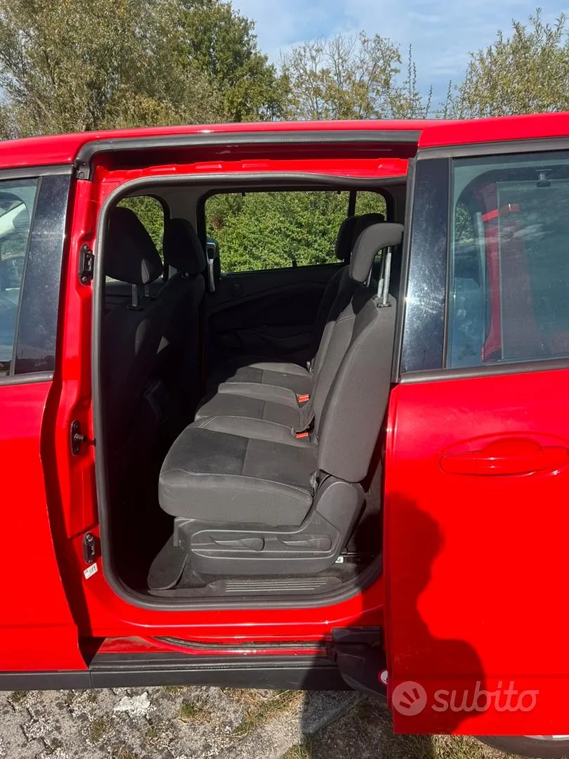 Ford C-Max 2016 photo 5