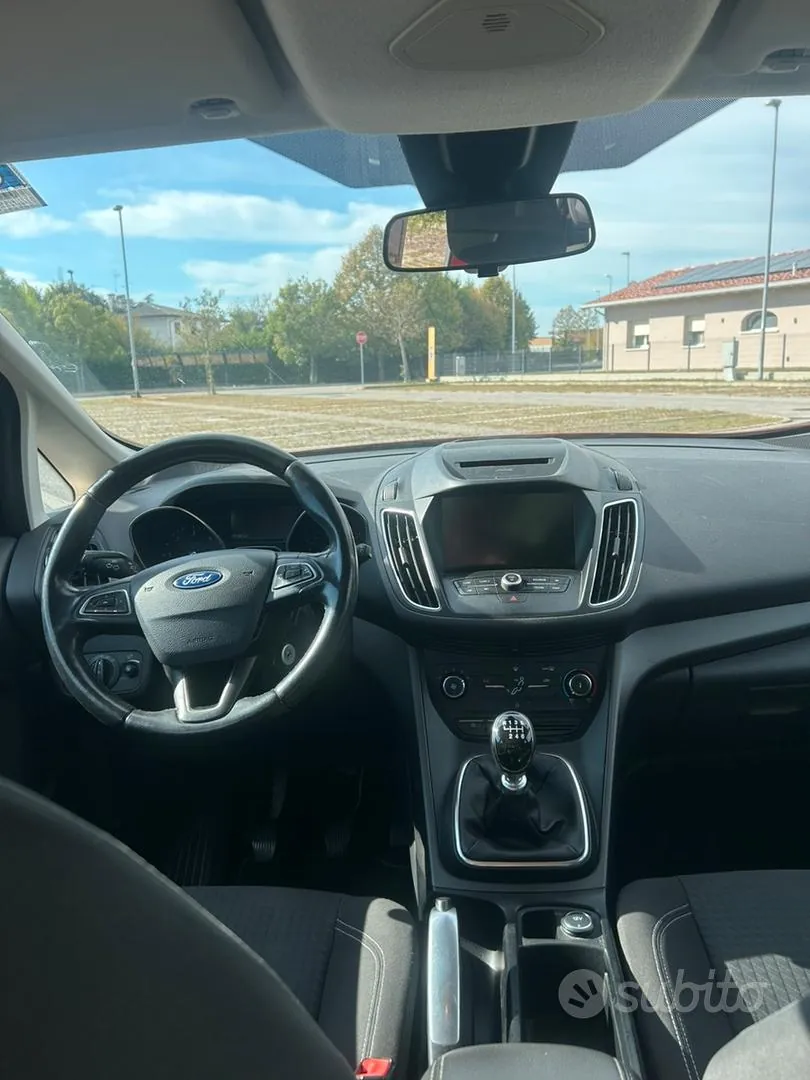 Ford C-Max 2016 photo 4