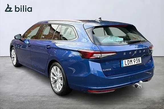 Skoda Superb 2025 photo 2