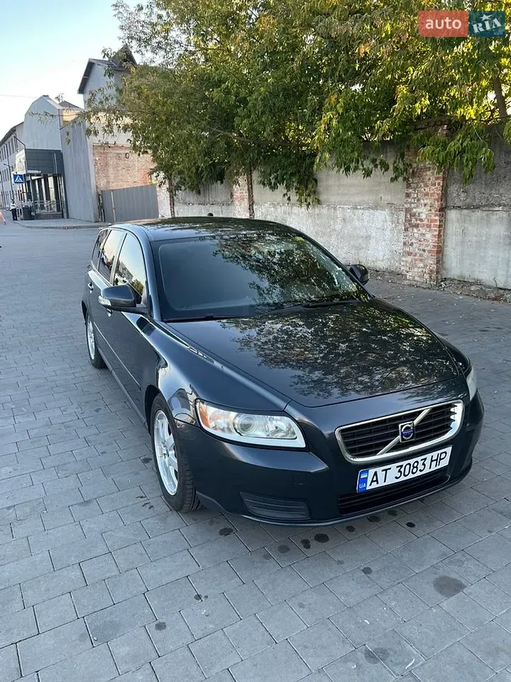 Volvo V50