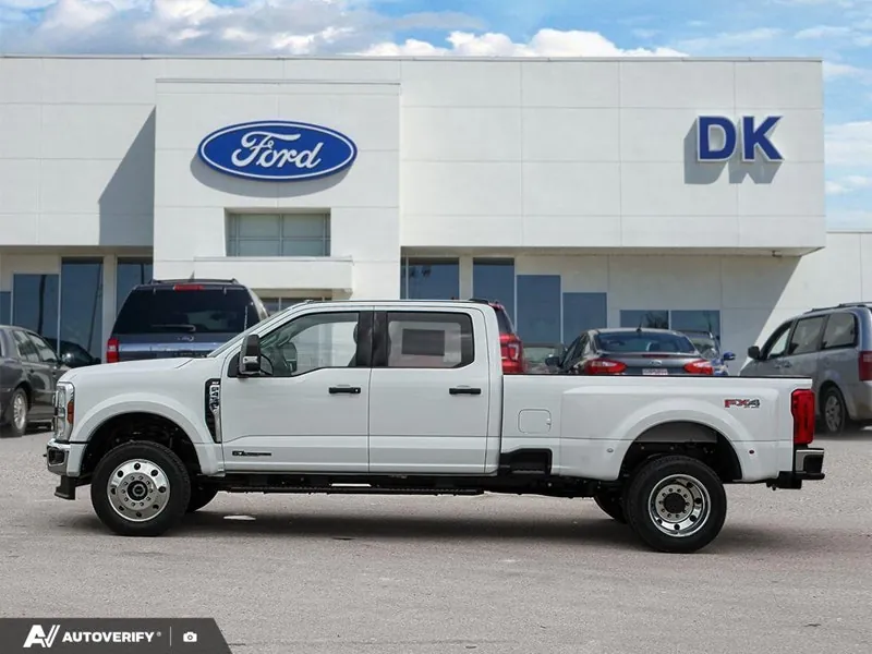 Ford F-450 Super Duty 2026 photo 3