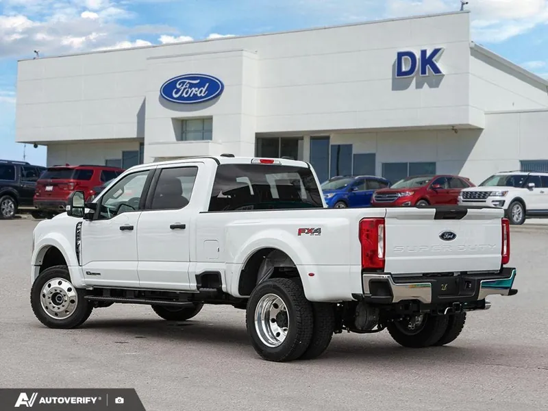 Ford F-450 Super Duty 2026 photo 5