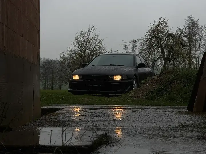 Mitsubishi Galant 2002 photo 2