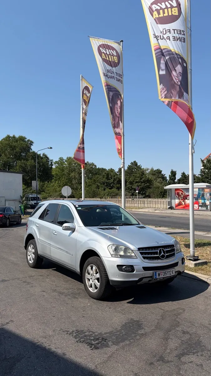 Mercedes-Benz M-Class 2007 photo 2