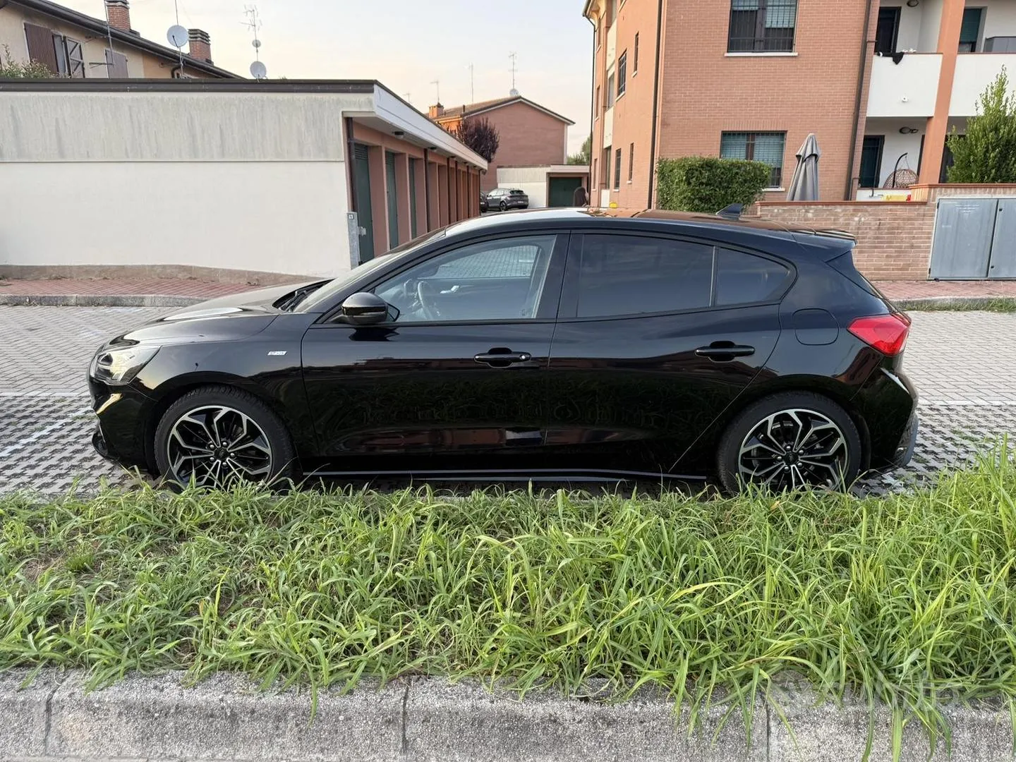 Ford Focus 2020 photo 2