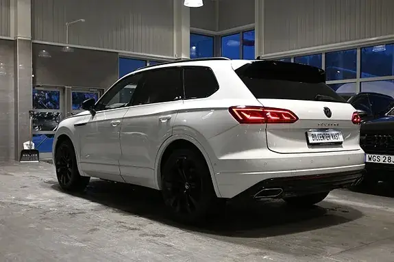 Volkswagen Touareg 2023 photo 3