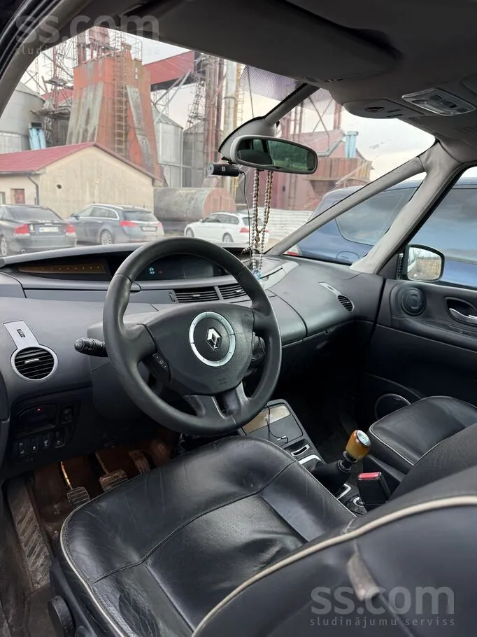 Renault Espace 2010 photo 2