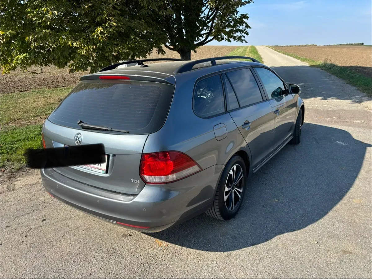 Volkswagen Golf 2011 photo 3
