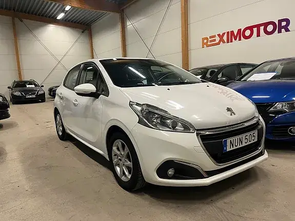 Peugeot 208 2015 photo 2