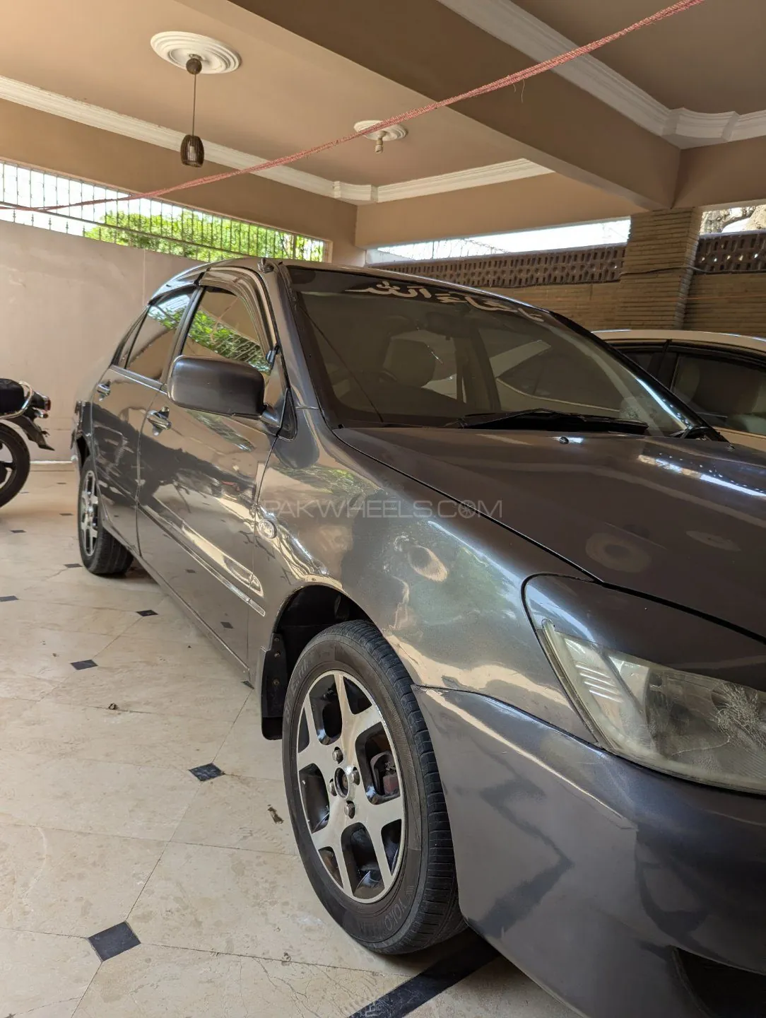 Mitsubishi Lancer