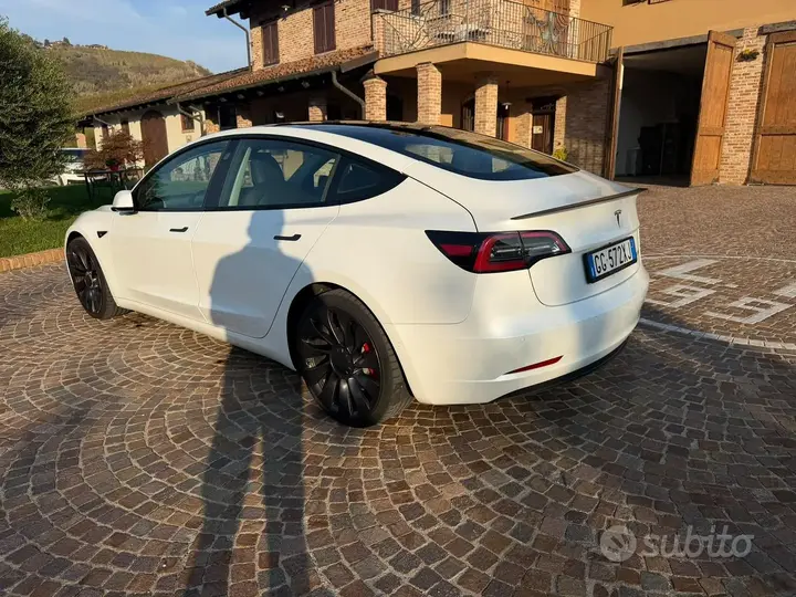 Tesla Model 3 2021 photo 3