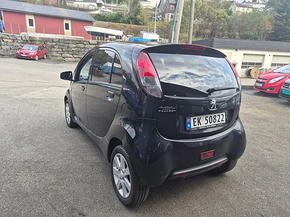 Peugeot Ion 2017 photo 5