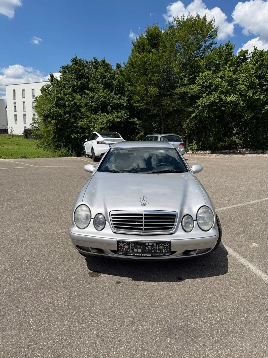 Mercedes-Benz Clk-Class 1998 photo 2