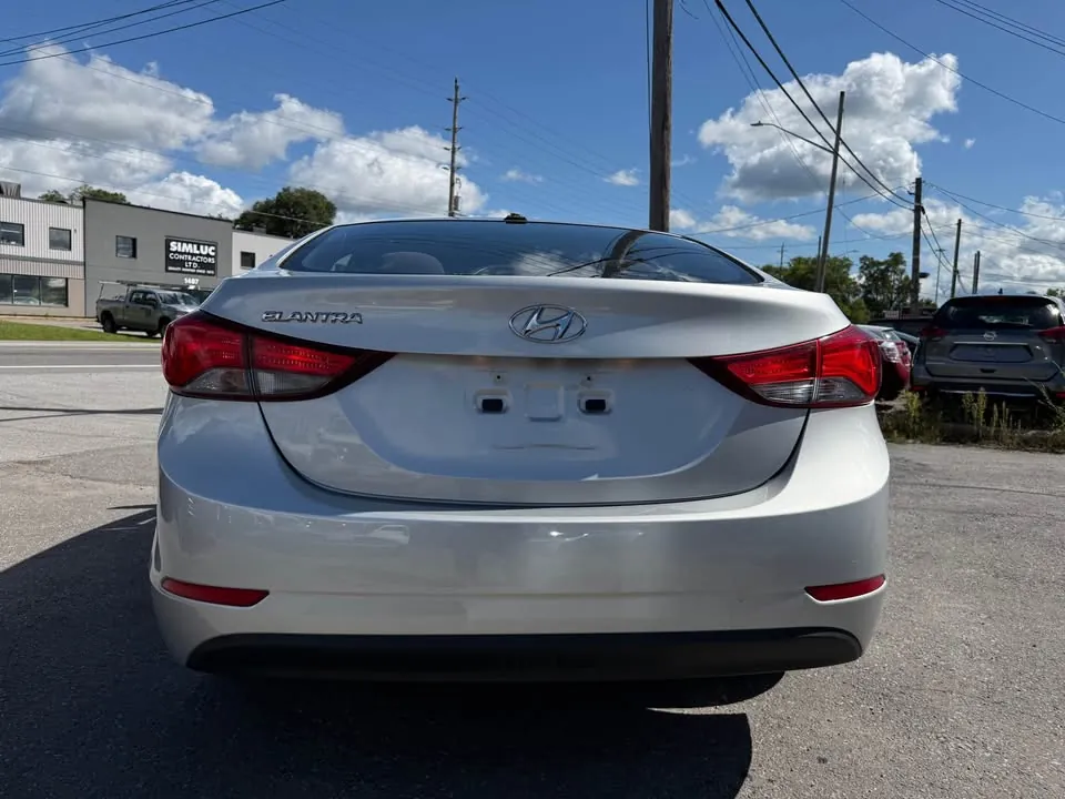 Hyundai Elantra 2016 photo 5