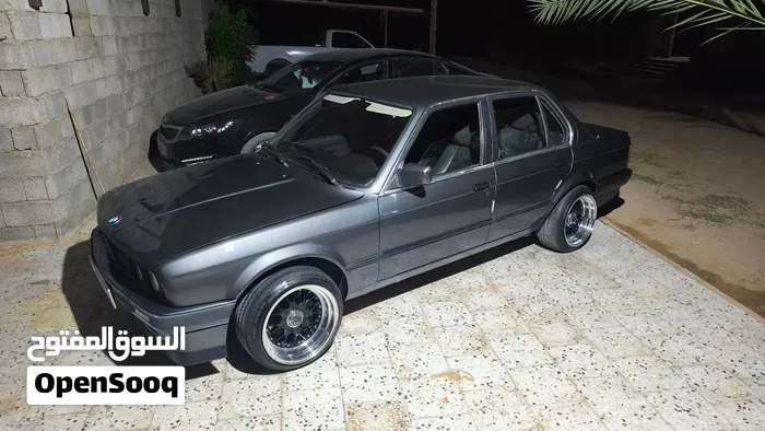 BMW 3 Series 1991 photo 4