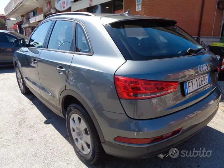 Audi Q3 2018 photo 2