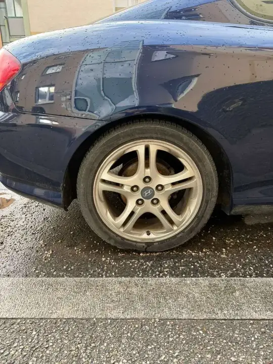 Hyundai Tiburon 2003 photo 3