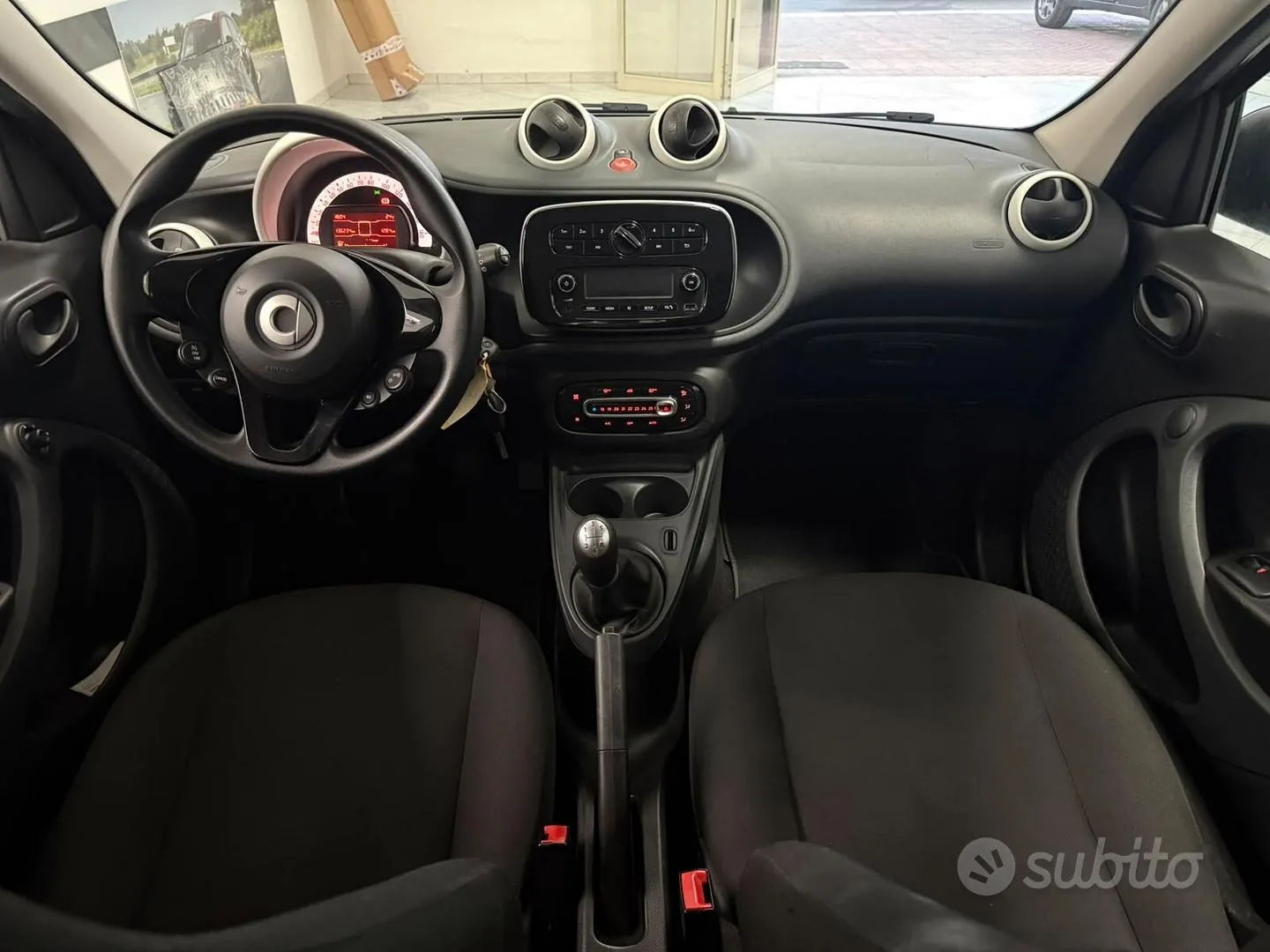 Smart Forfour 2017 photo 5